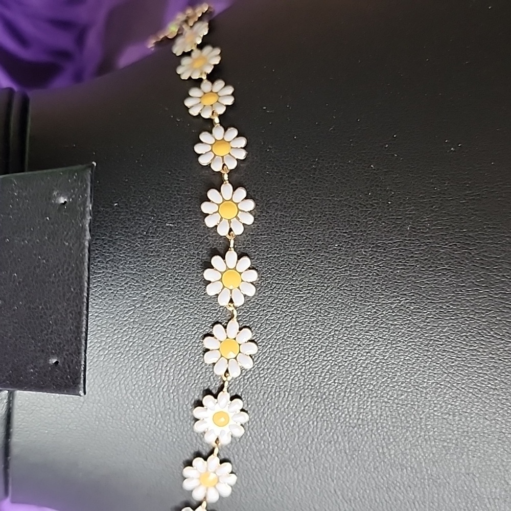DAISY Choker Necklace FILLED WITH SUMMER FLARE Back In Stock